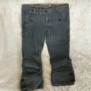 XOXO| Beautiful 3/4 leg jeans